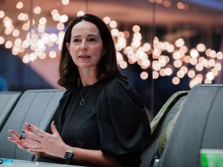 OpenAI “vạ miệng” giữa bão truyền thông: Bị hiểu lầm xin chính phủ Mỹ bảo lãnh 1,4 nghìn tỷ USD giữa lúc thua lỗ – Sam Altman phải đích thân dập lửa