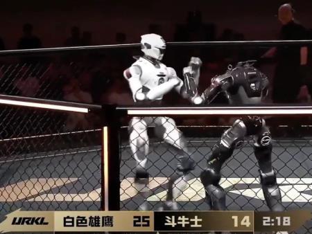 Robot hình người gây sốc trên sàn MMA: Bị đá bay đầu vẫn ngược dòng giành chiến thắng khiến khán giả kinh ngạc
